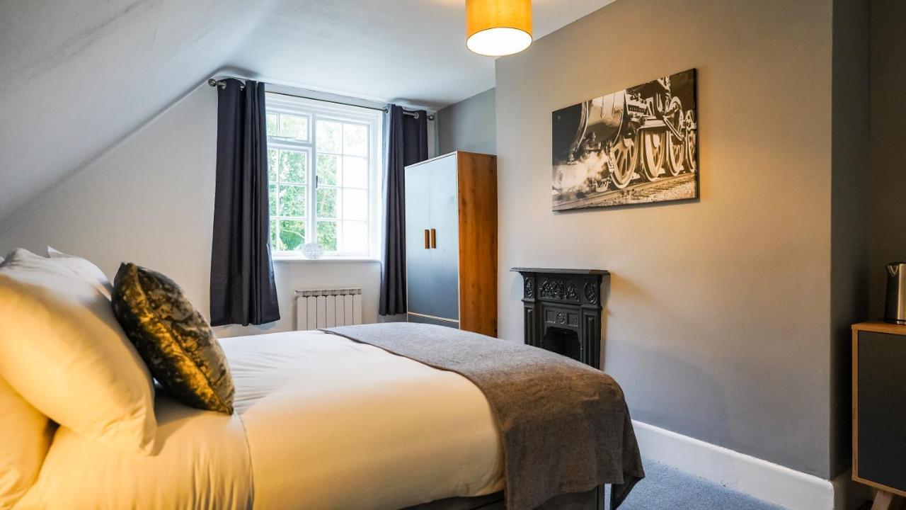 Hotel The Old Railway Porton Extérieur photo